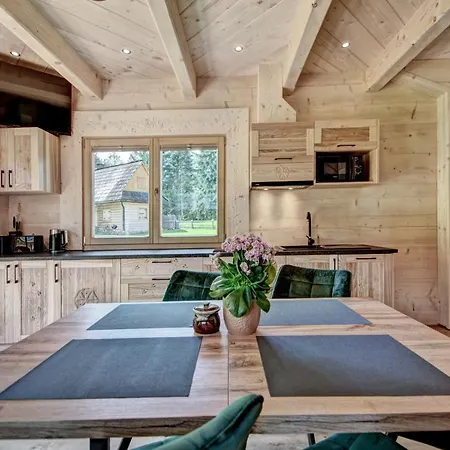 Jedroskowe Chatki 別荘